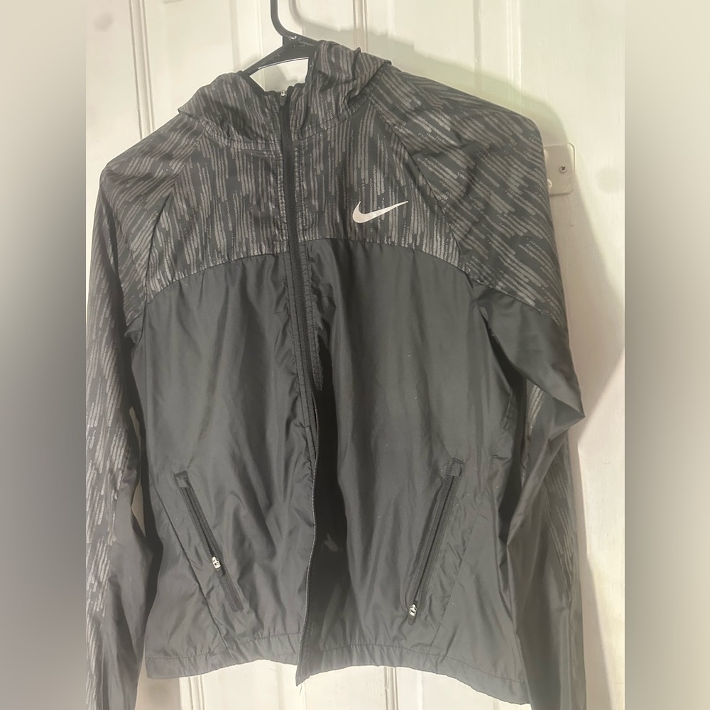 black nike windbreaker